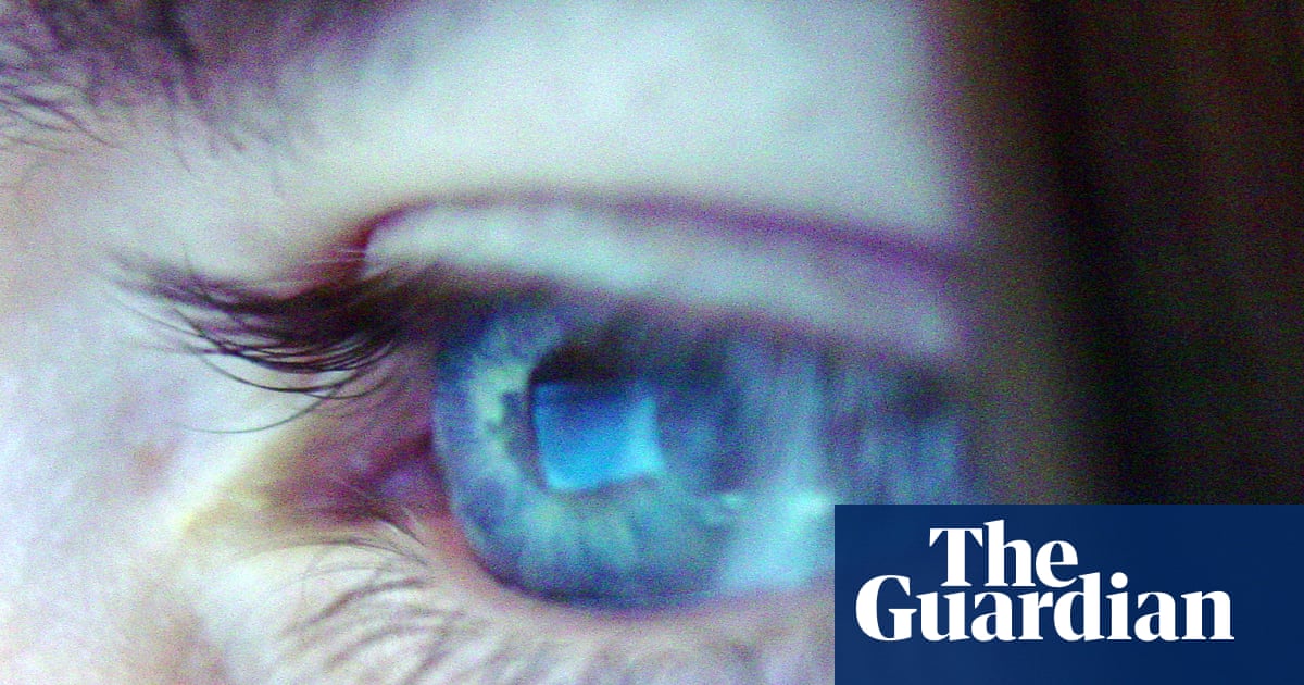 Close-up of a woman's eye